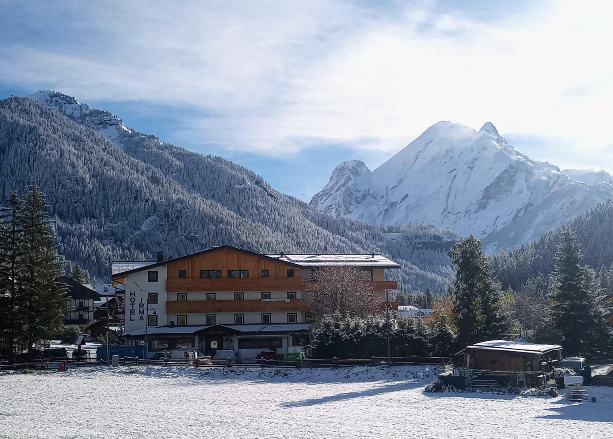 Dolomiten Hotel Irma Canazei Ngoại thất bức ảnh