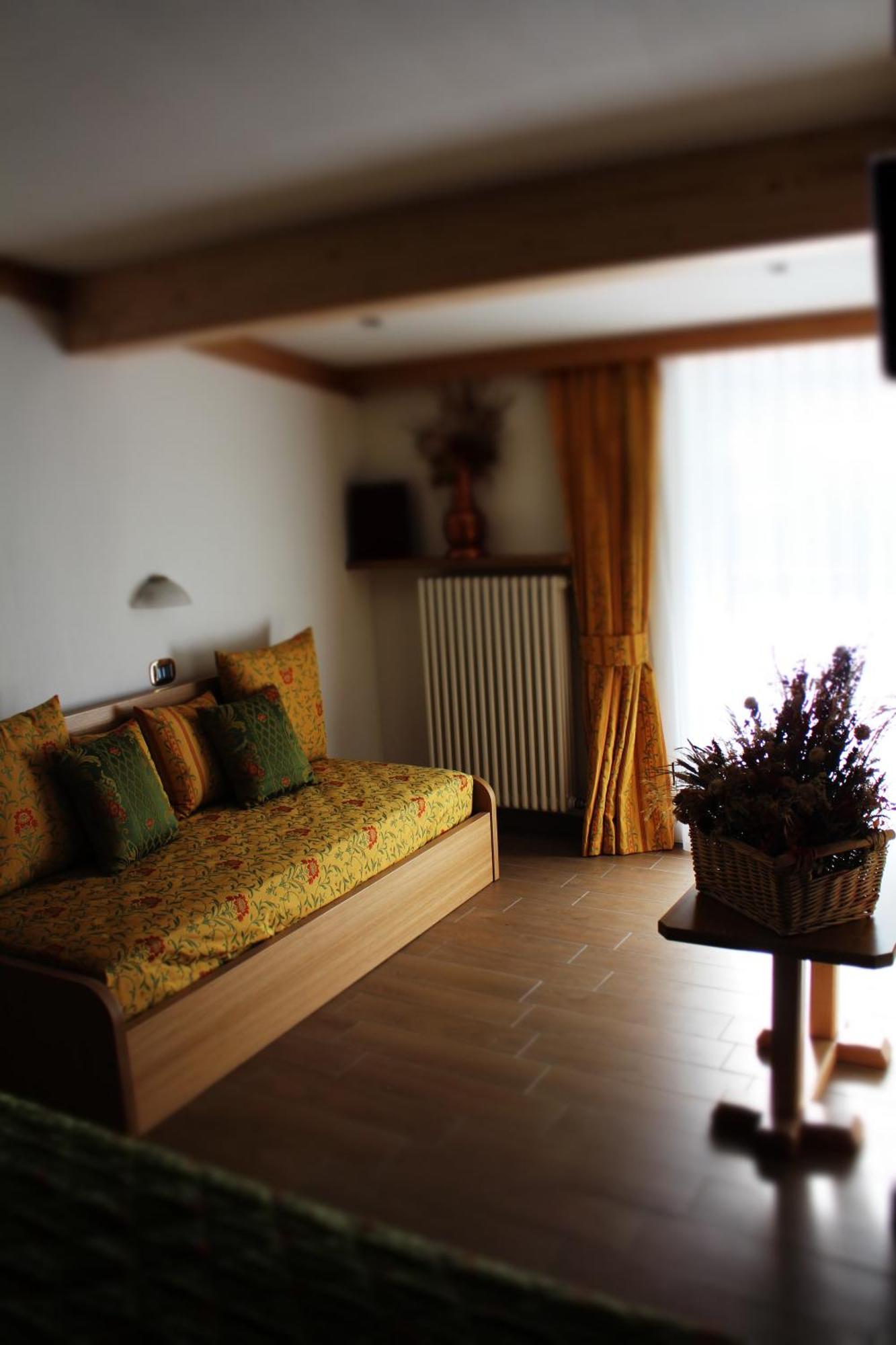 Dolomiten Hotel Irma Canazei Phòng bức ảnh