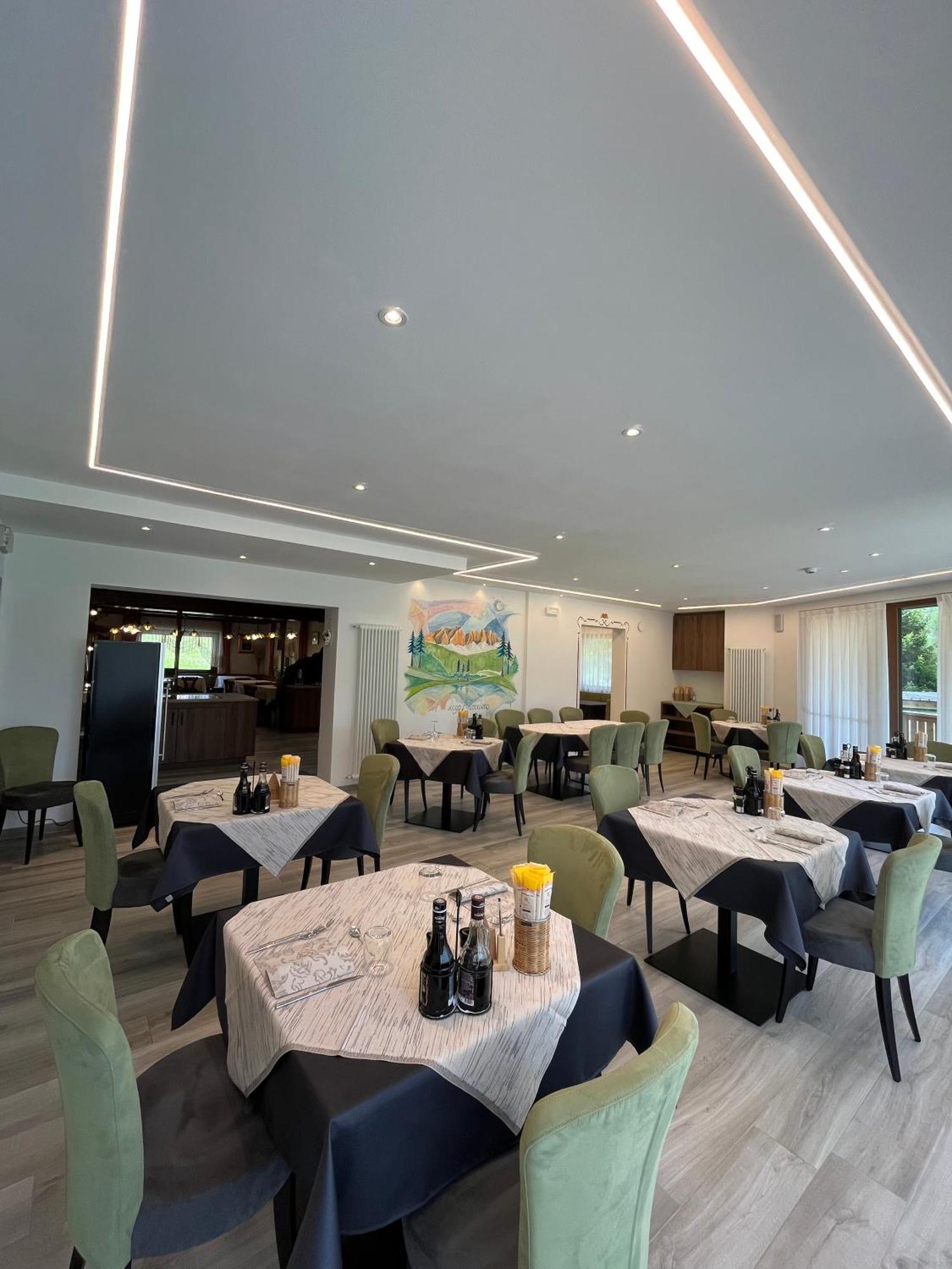 Dolomiten Hotel Irma Canazei Ngoại thất bức ảnh