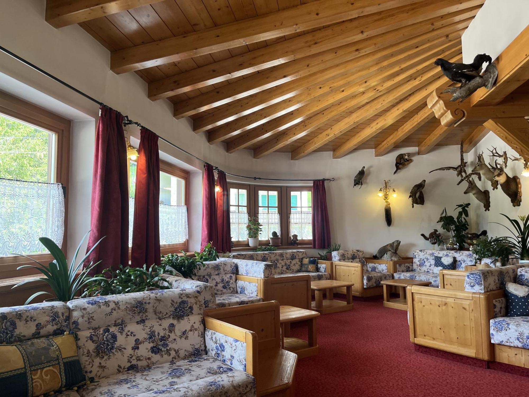 Dolomiten Hotel Irma Canazei Ngoại thất bức ảnh