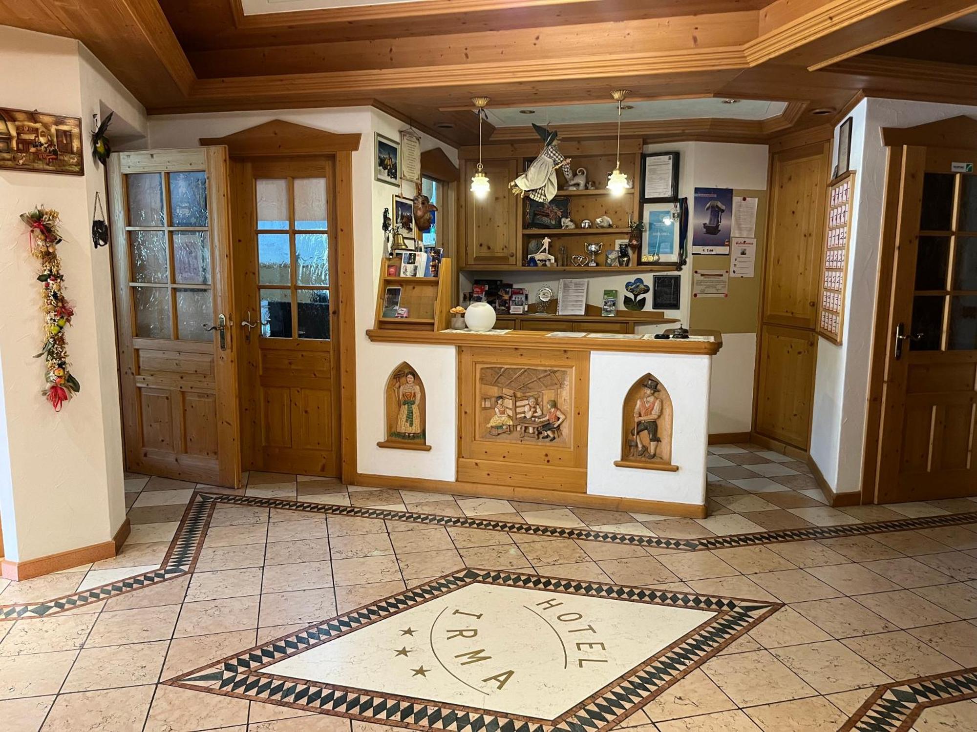 Dolomiten Hotel Irma Canazei Ngoại thất bức ảnh