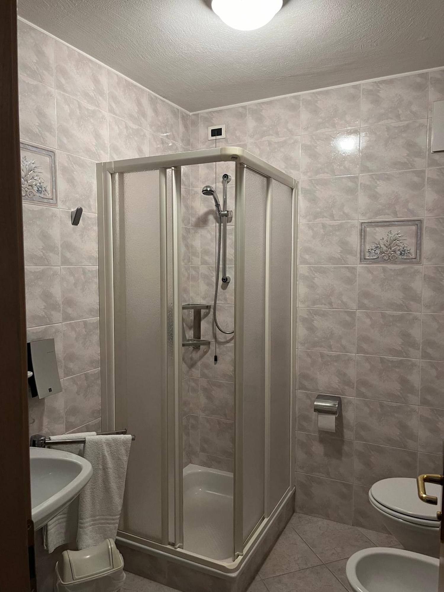 Dolomiten Hotel Irma Canazei Ngoại thất bức ảnh