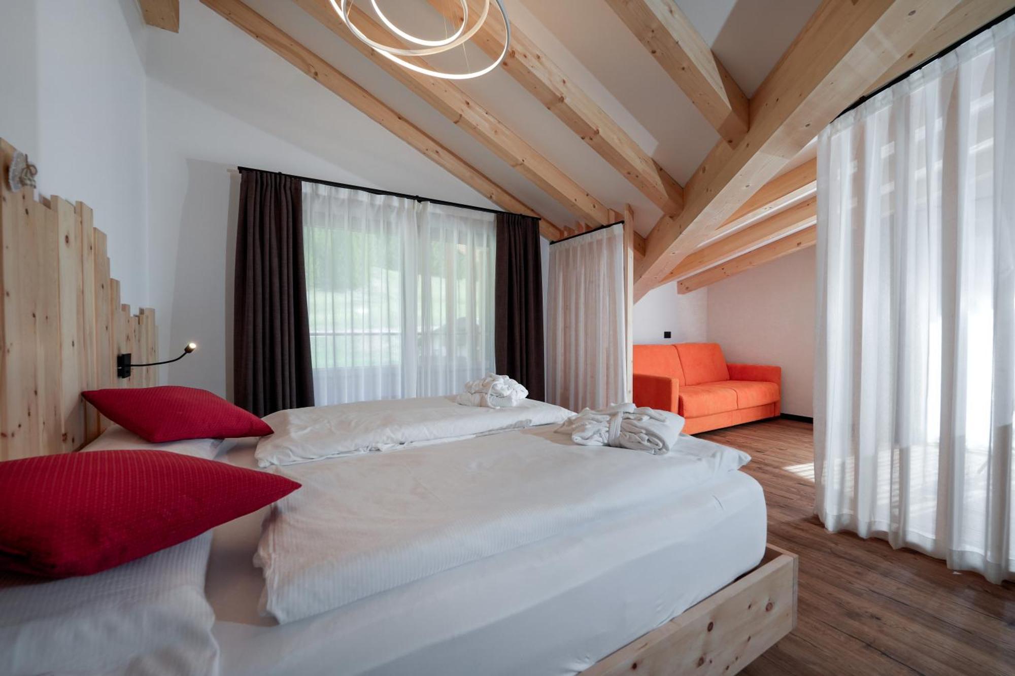 Dolomiten Hotel Irma Canazei Ngoại thất bức ảnh
