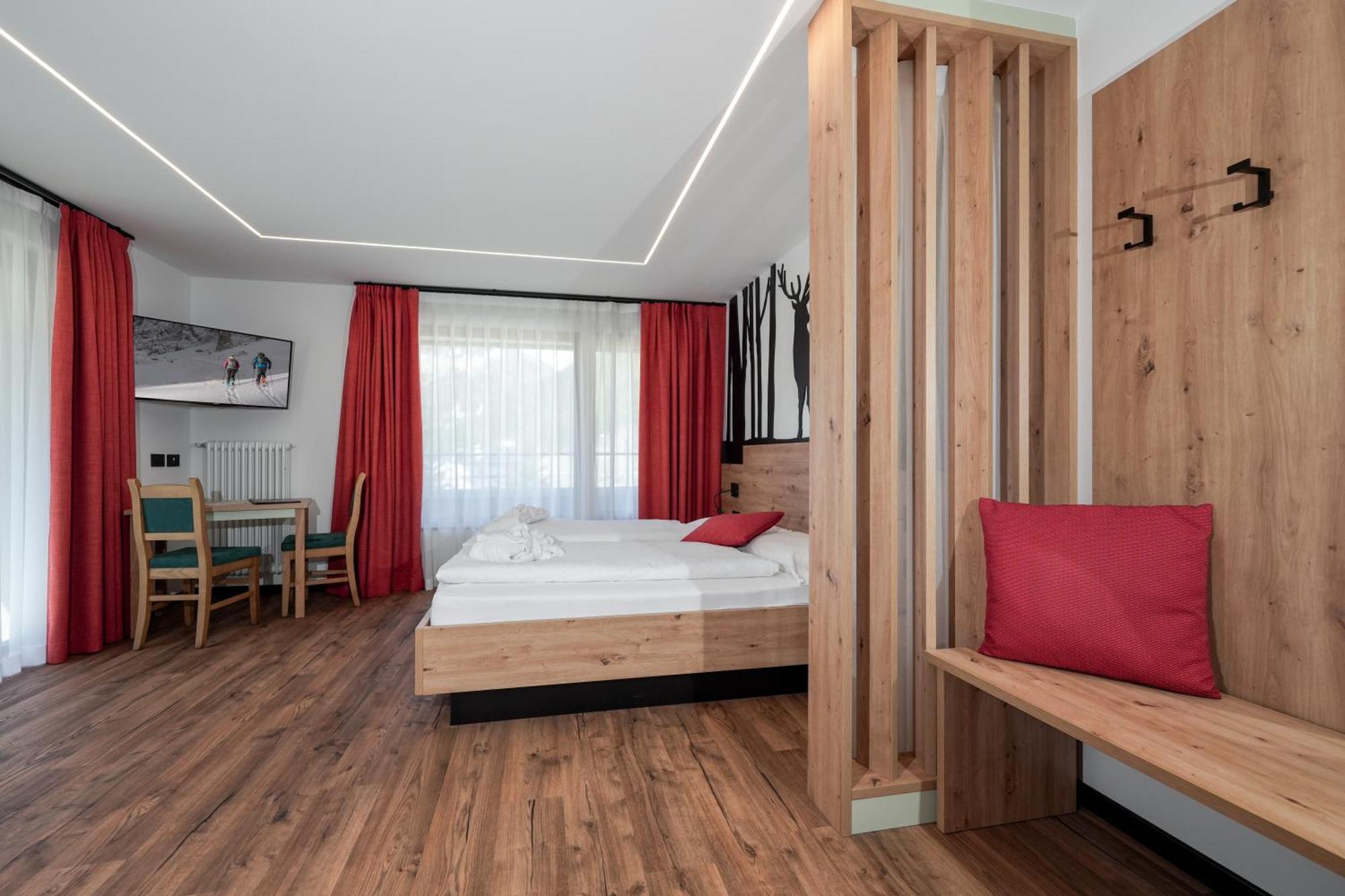 Dolomiten Hotel Irma Canazei Ngoại thất bức ảnh