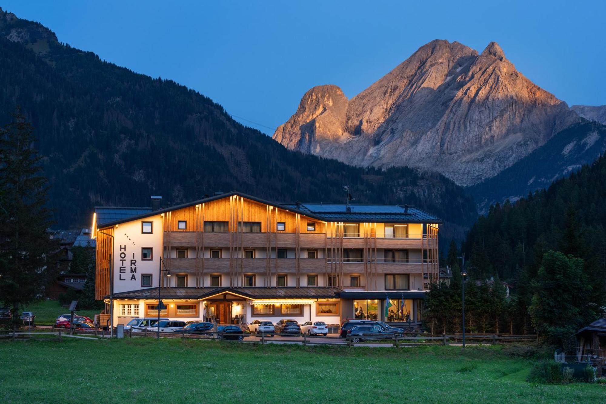 Dolomiten Hotel Irma Canazei Ngoại thất bức ảnh