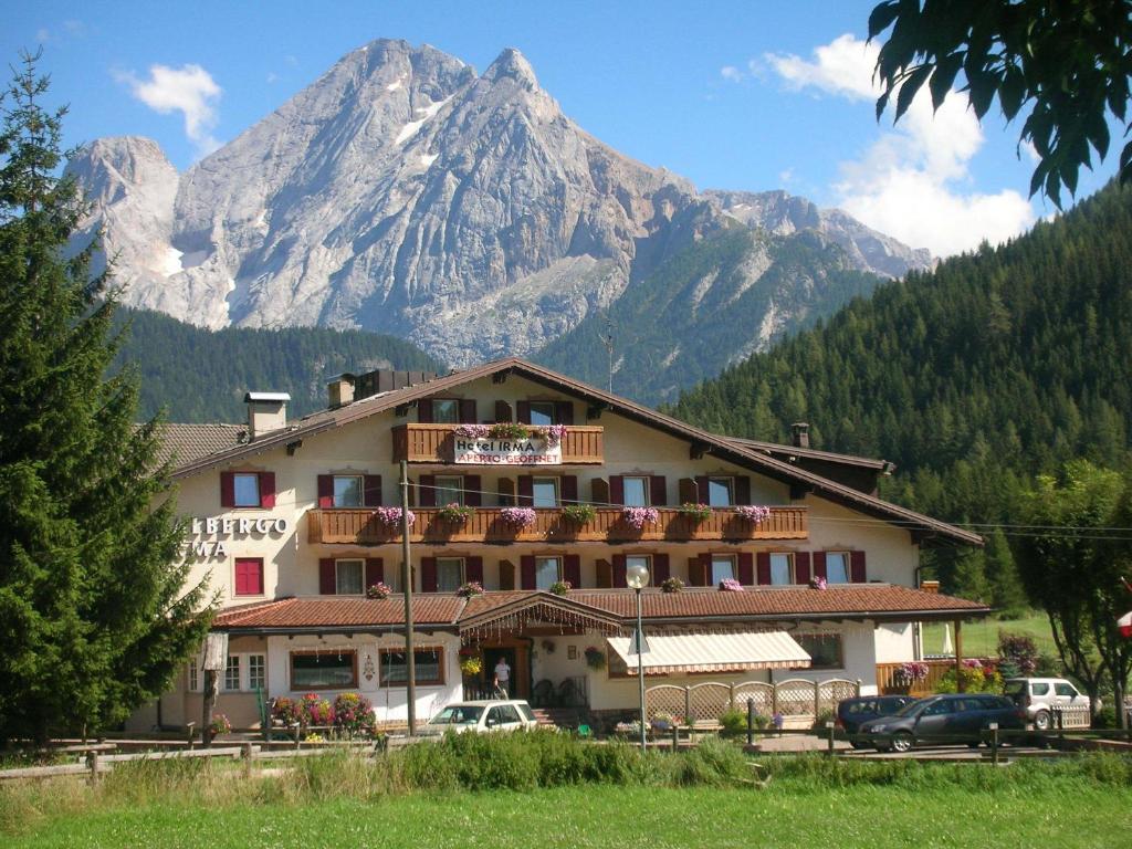 Dolomiten Hotel Irma Canazei Ngoại thất bức ảnh